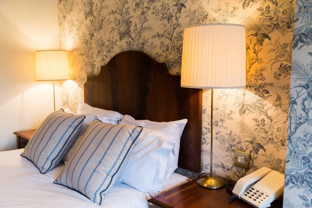 Hotel The Millstone, Mellor à Blackburn  Extérieur photo A bedroom at the hotel